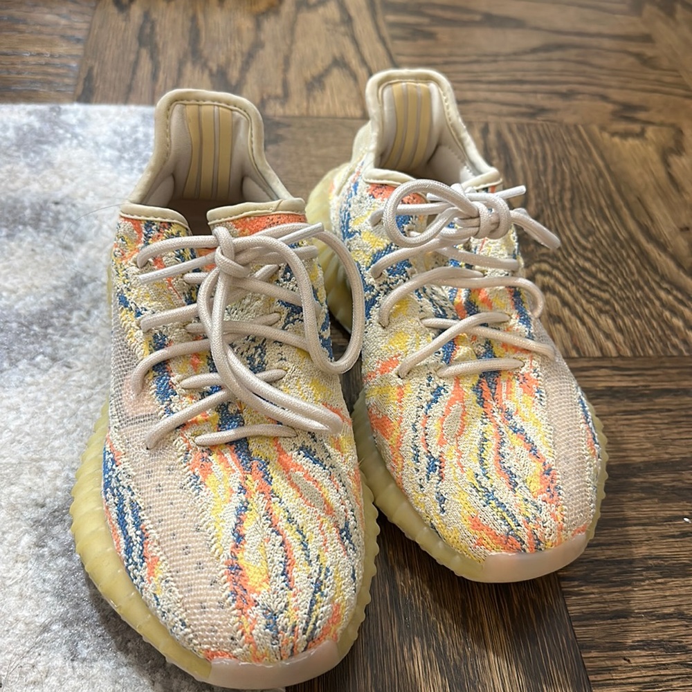 YEEZY 350 Ultra Boosts -LIGHTLY WORN!!
